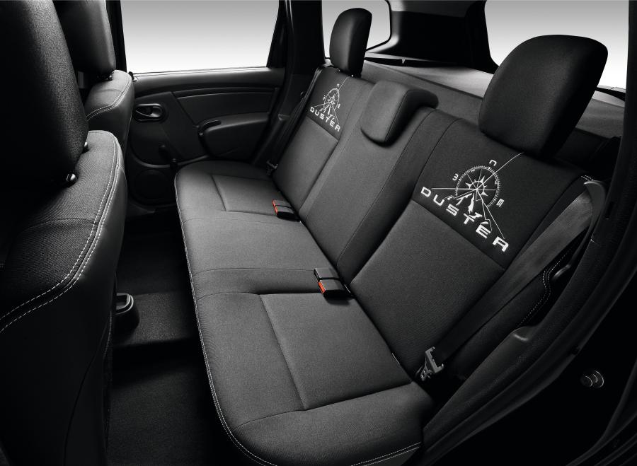 Интерьер Dacia Duster Aventure Limited Edition 2013 года  (фото 20 из 32)